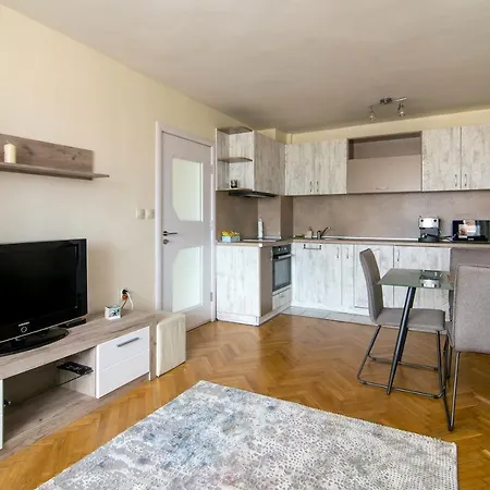 Central Train Station Flat With Port View Varna Exterior photo